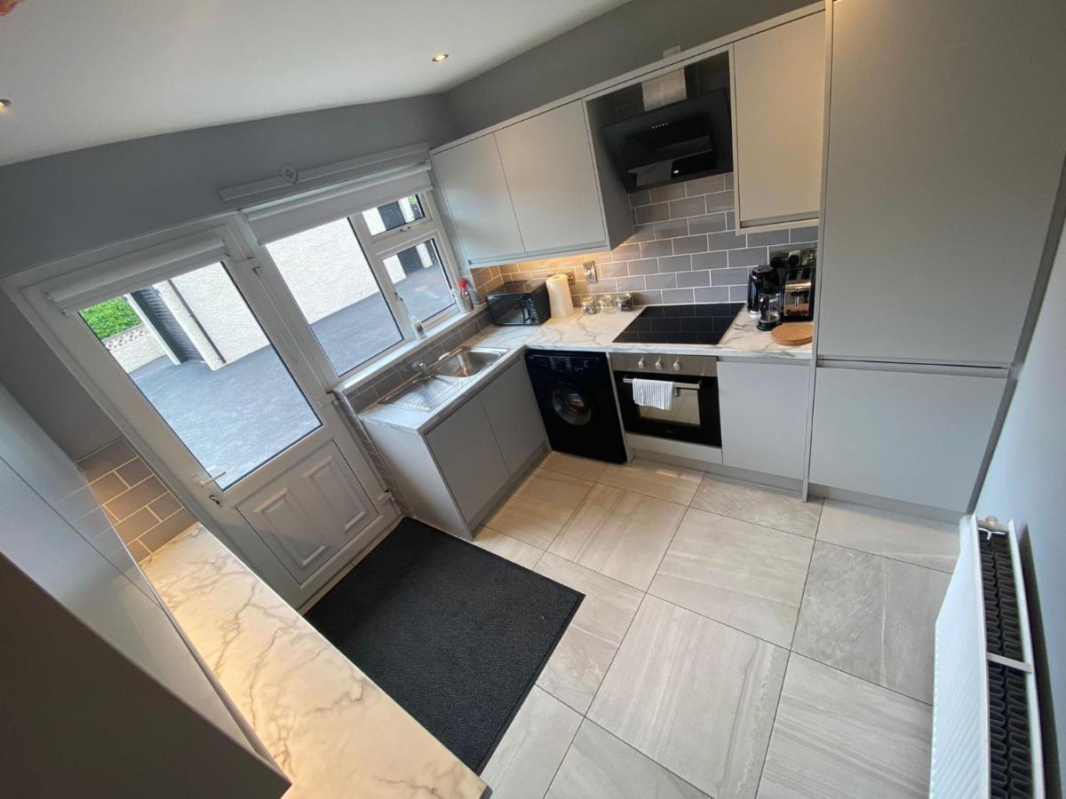 The Avenue Villa Newcastle  Exterior photo